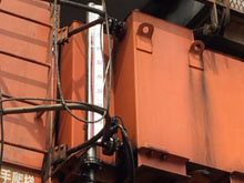 計為磁翻板液位計應用于鹽田國際集裝箱碼頭龍門吊發動機油位測量